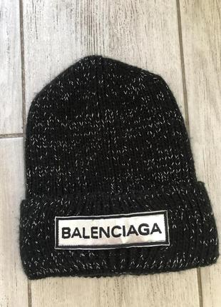 Шапка balenziaga