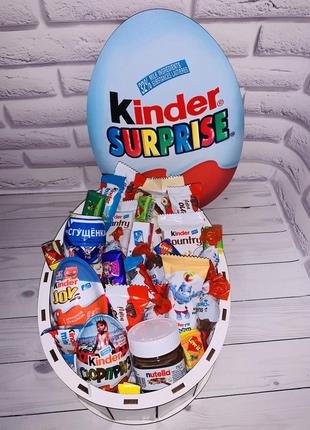 Kinder surprise maxi з наповненням4 фото