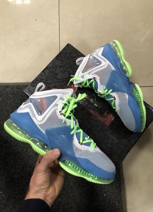 Баскетельные кроссовки nike lebron xix