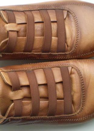 Жіночі шкіряні туфлі mariposa 38,5-39р. коричневі, танкетка7 фото