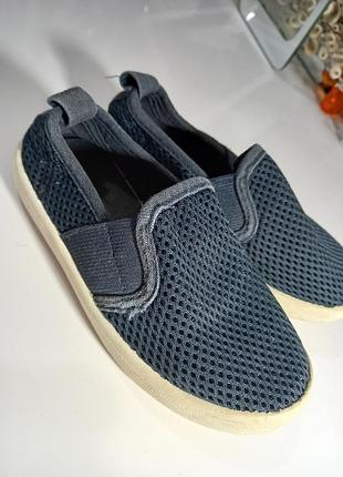 Фірмові дитячі кросівки hm