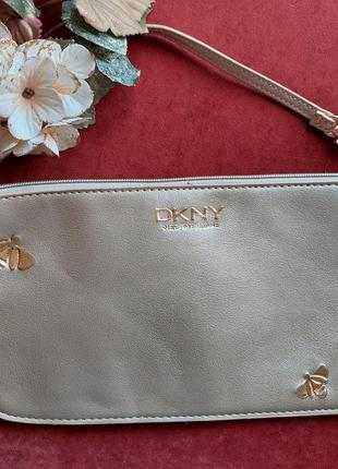 Золотыстый клатч,сумка,косметичка от dkny nektar love(25 см на 13 см)