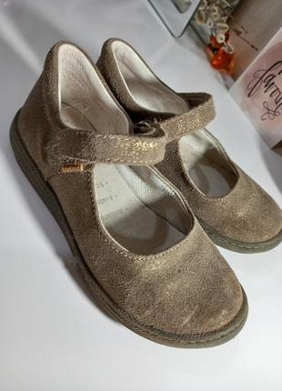 Фірмові дитячі шкіряні туфлі primigi