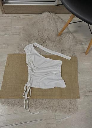 Топ на одно плечо от shein