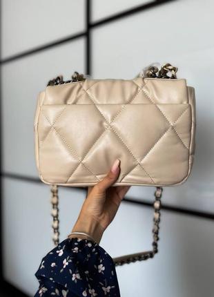Жіноча средня бежева сумка з ланцюжком через плече 🆕 стильна сумка8 фото