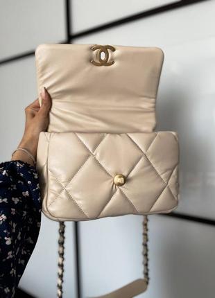 Жіноча средня бежева сумка з ланцюжком через плече 🆕 стильна сумка7 фото