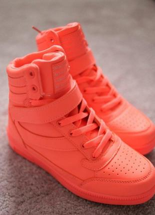 Жіночі кросівки neon coral