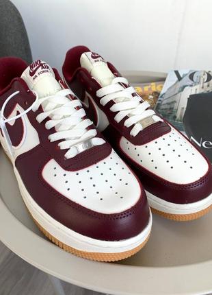 Чоловічі шкіряні кросівки nike air force college pack might maroon5 фото