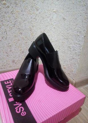 Шкіряні лакові туфлі туреччина р. 37