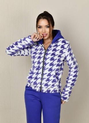 Теплый костюм с двойным капюшоном