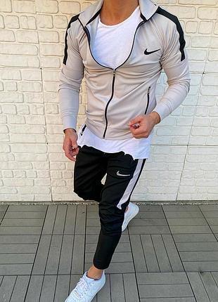Спортивний костюм