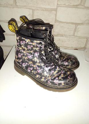 Ботинки кожаные мартинсы 32 размер