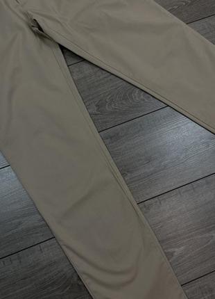 Нові фірмові брюки чіноси club monaco connor slim-fit stretch-cotton twill chinos9 фото