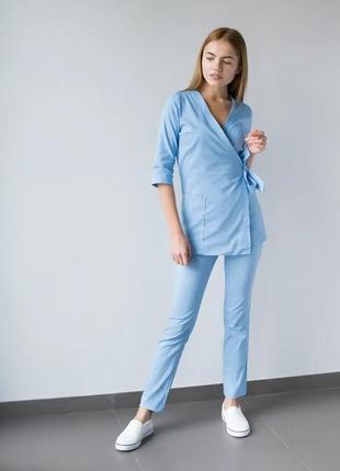 Медичний жіночий костюм блакитний1 фото