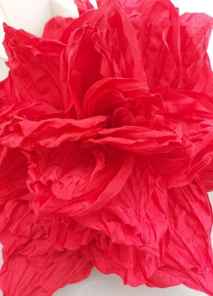 Брошка червона квітка з шовку армані5 фото