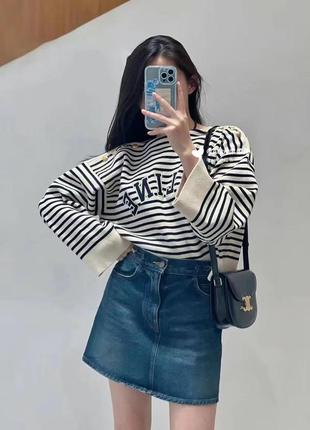 Модний стильний вільний укорочений светр у смужку фірмовий