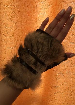 Замшевые перчатки с натуральным мехом4 фото