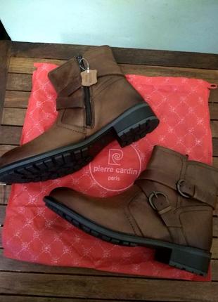 Демісезонні черевики челсі.