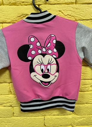 Прекрасний бомпер на дівчинку з мікі