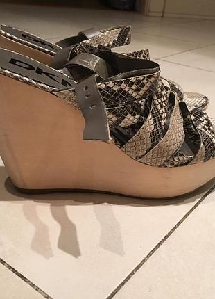 Босоніжки dkny