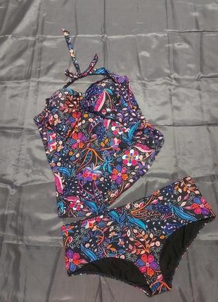 Купальник танкіні.