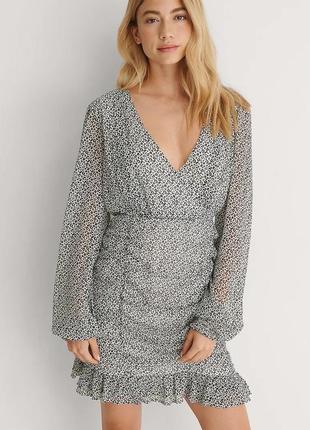 Шифонова сукня в білий леопардовий принт na-kd