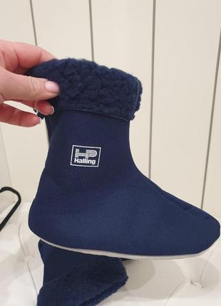 Домашние теплые высокие тапочки