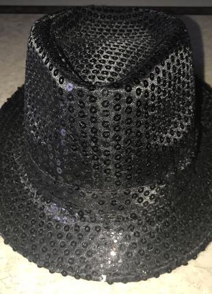 Новая шляпа с пайетками