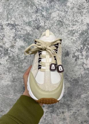 Кроссовки nike air humara lx jacquemus light bone gold wmns2 фото