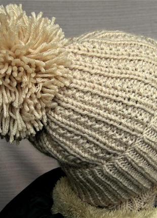 Зимняя вязаная шапка с помпоном2 фото