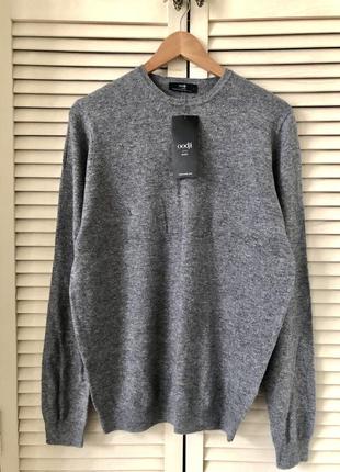 М‘який светер з шерстю