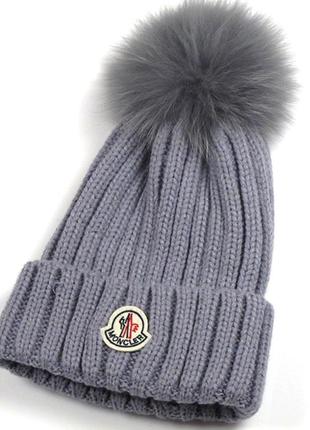 Зимова жіноча шапка moncler з помпоном