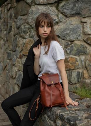 Женский кожаный рюкзак прага, натуральная кожа итальянский краст цвет коричневий, оттенок вишня