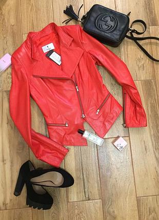 Мега знижка!!!!куртка шкіряна, червона