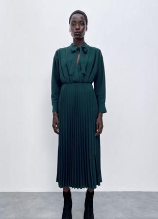 Стильне та неймовірно гарне плаття zara