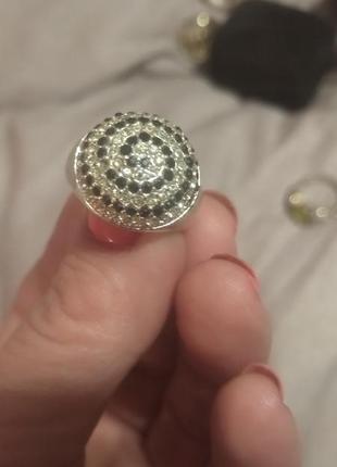 Красивое кольцо avon с зеленым камнем 18р6 фото
