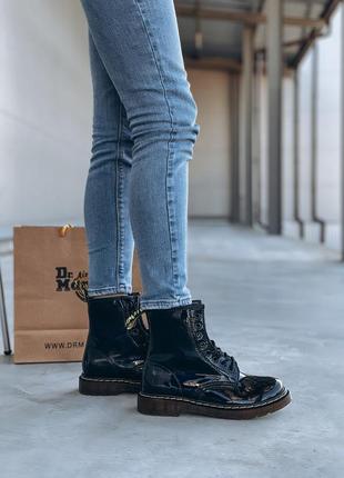 Шкіряна лакові чоботи dr.martens