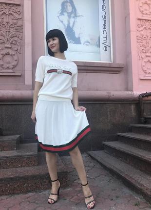 Костюм женский с юбкой трикотажный белоснежный4 фото