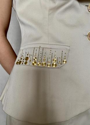 Костюм жіночий літо бежевий діловий ошатний balizza піджак і спідниця міді6 фото