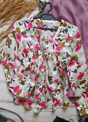 Цветочная сатиновая блуза рубашка с цветами3 фото