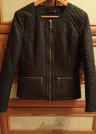 Весняна курточка