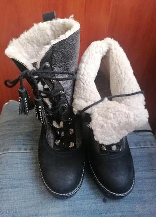 🌲скідки 🎁супер стильні зимові чоботи ботинкі, практично нові2 фото