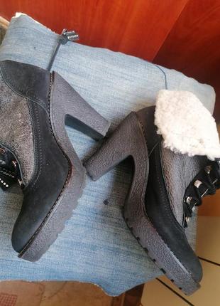 🌲скідки 🎁супер стильні зимові чоботи ботинкі, практично нові7 фото