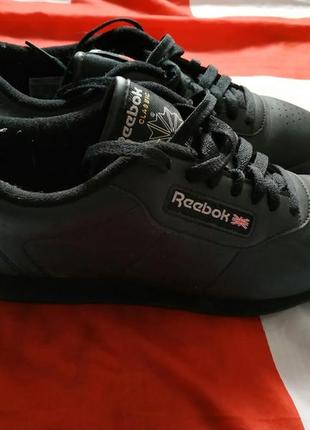 Кроссовки. reebok