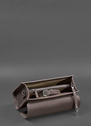 Женская кожаная сумка кросс-боди через плечо из натуральной кожи темно-бежевая5 фото