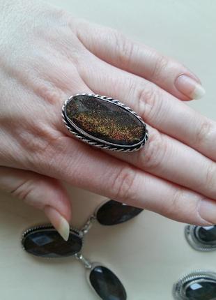 Шикарный комплект из дихроичного стекла: ожерелье, браслет, кольцо и серьги5 фото