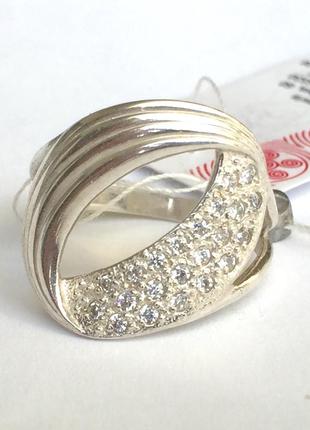 Новое красивое серебряное кольцо с куб.цирконием1 фото