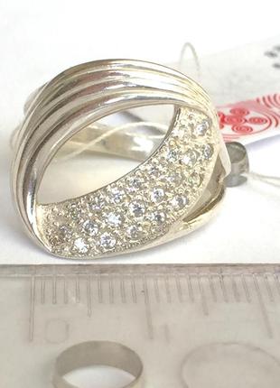 Новое красивое серебряное кольцо с куб.цирконием2 фото