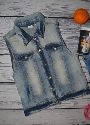 М обалденная фірмова жіноча джинсова жилетка жилет