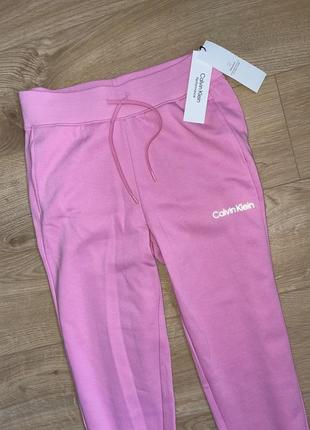 Брендовые штаны  оригинал calvin klein розовые  джоггеры5 фото